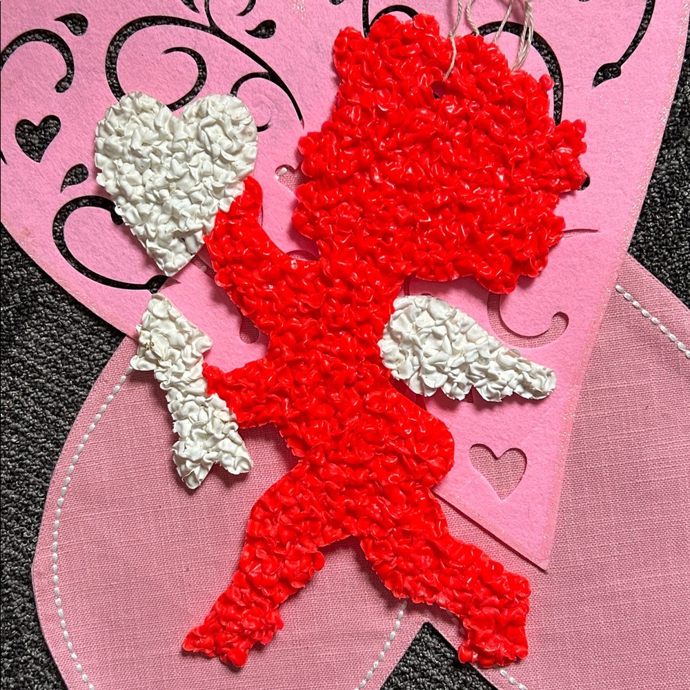 Popcorn Plastic Cupid